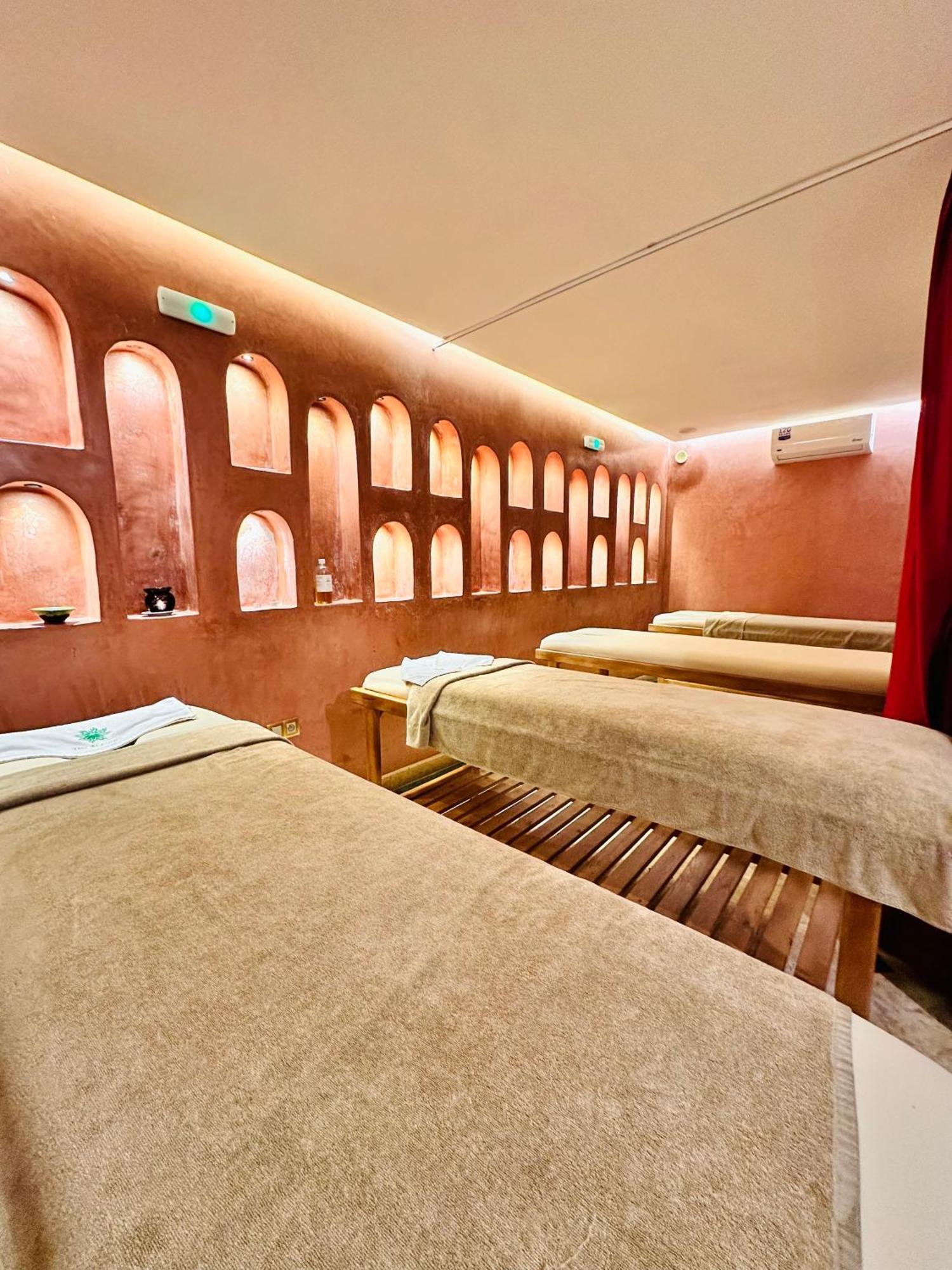 Guest house Dar Al-famila Hamam & *