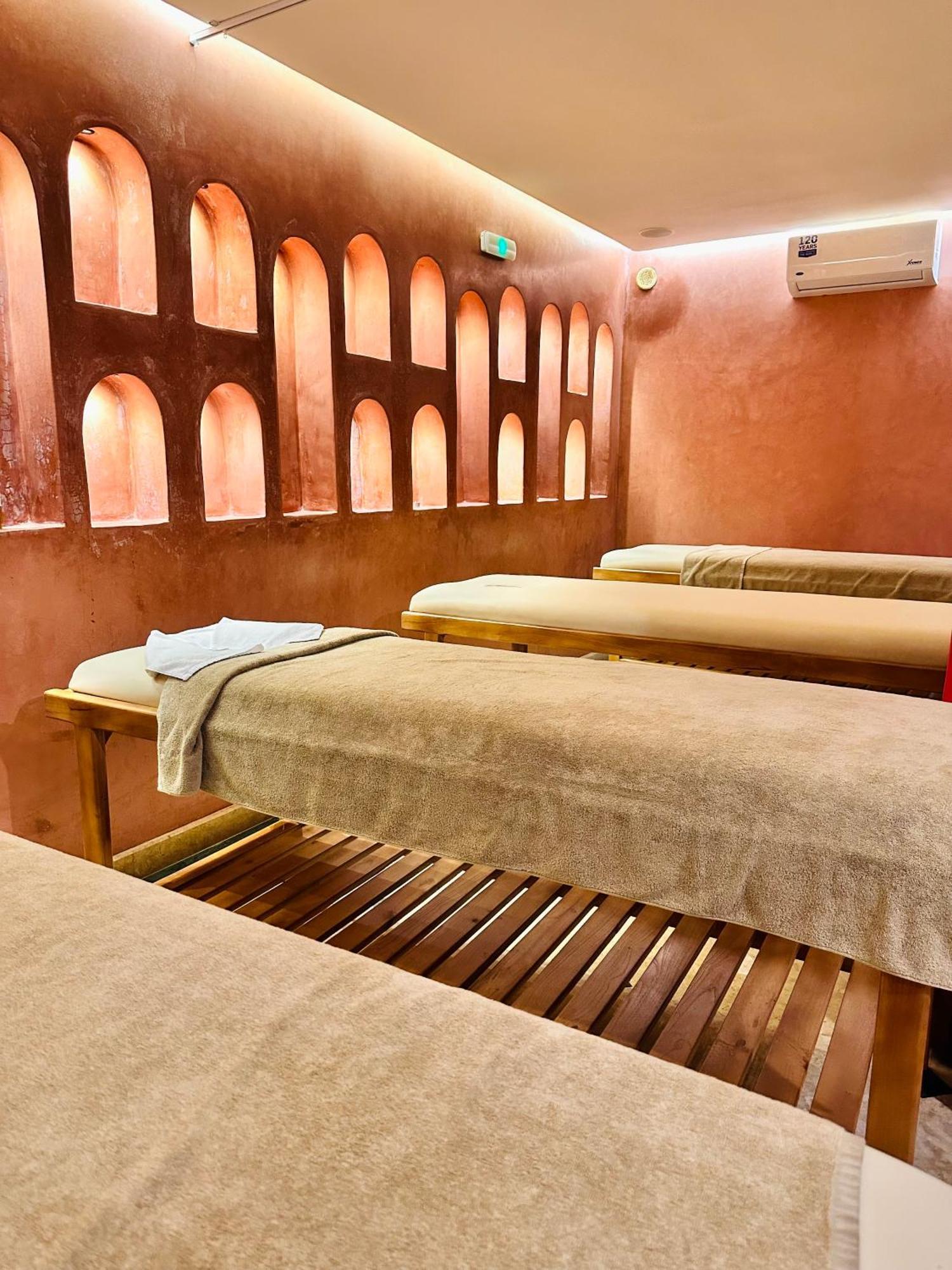 Dar Al-famila Hamam & Guest house